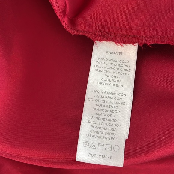 Red lace dress - Picture 6 of 12